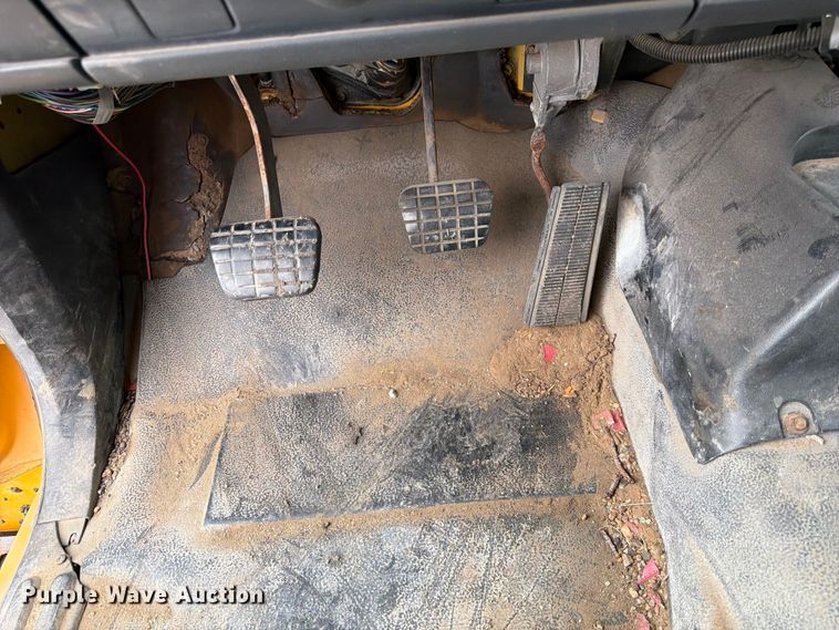 image for item FK3809 2000 GMC C7 dump truck