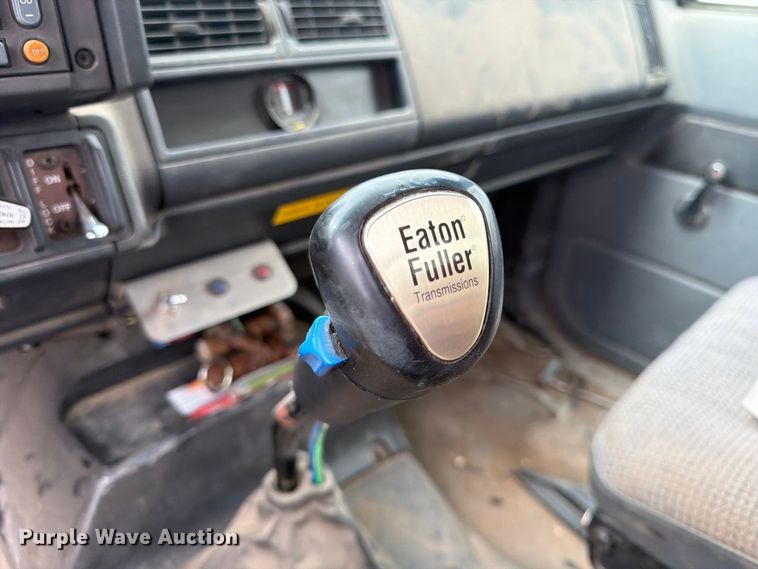 image for item FK3809 2000 GMC C7 dump truck