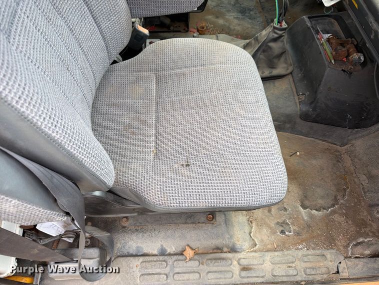 image for item FK3809 2000 GMC C7 dump truck
