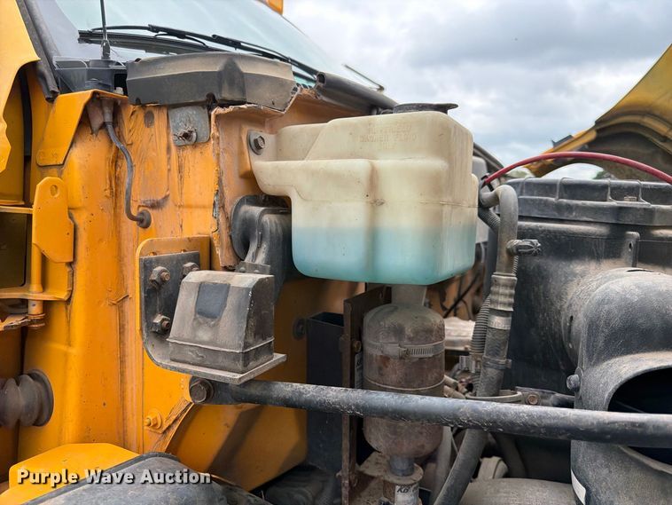 image for item FK3809 2000 GMC C7 dump truck