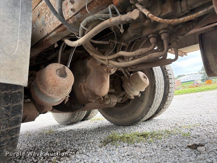 image for item FK3809 2000 GMC C7 dump truck