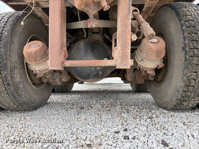 image for item FK3809 2000 GMC C7 dump truck