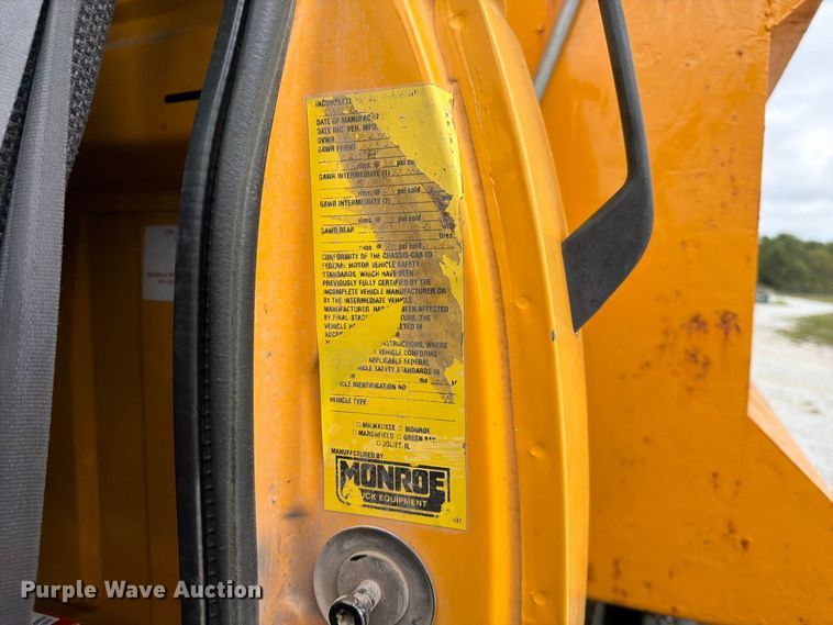 image for item FK3809 2000 GMC C7 dump truck