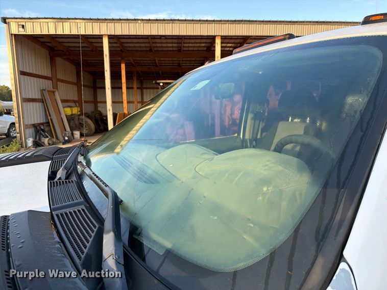 image for item FK5180 2009 Chevrolet Silverado 3500HD Crew Cab flatbed pickup truck