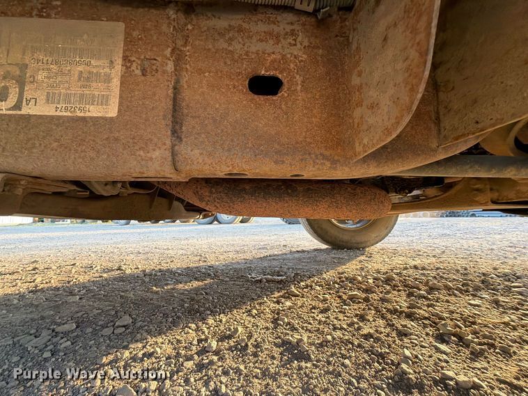 image for item FK5180 2009 Chevrolet Silverado 3500HD Crew Cab flatbed pickup truck