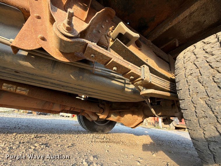 image for item FK5180 2009 Chevrolet Silverado 3500HD Crew Cab flatbed pickup truck