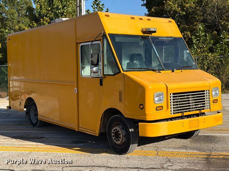 image for item FM6509 2008 Workhorse W42 delivery truck