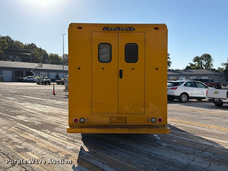 image for item FM6509 2008 Workhorse W42 delivery truck