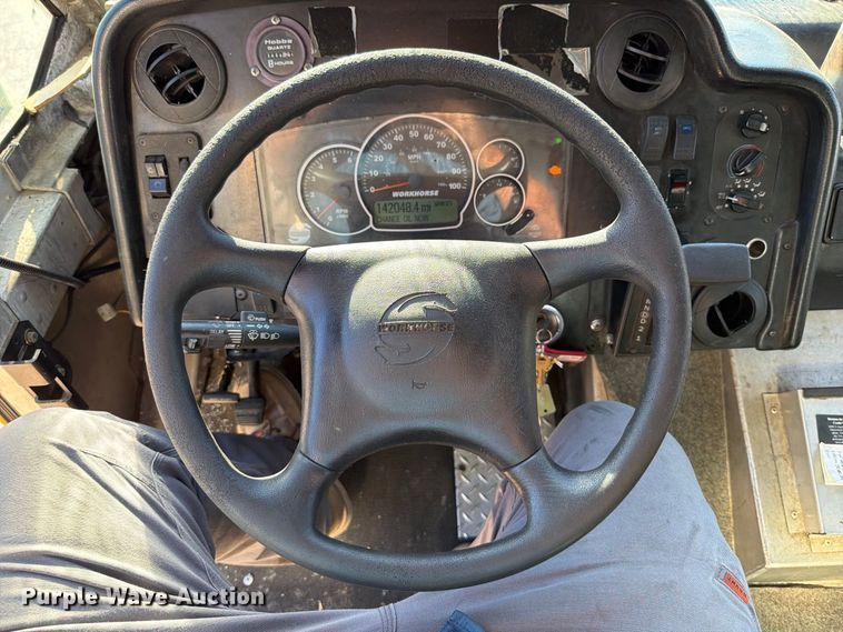 image for item FM6509 2008 Workhorse W42 delivery truck