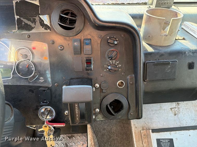 image for item FM6509 2008 Workhorse W42 delivery truck