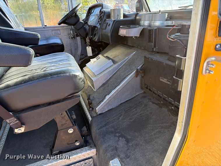image for item FM6509 2008 Workhorse W42 delivery truck