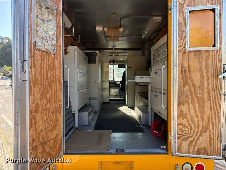image for item FM6509 2008 Workhorse W42 delivery truck