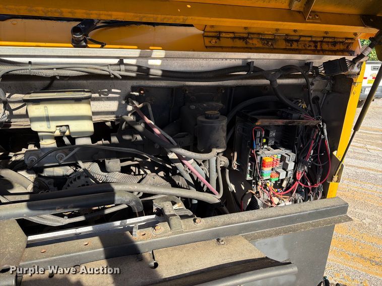 image for item FM6509 2008 Workhorse W42 delivery truck