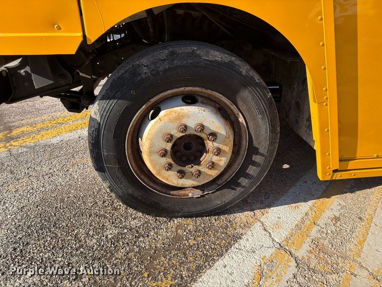 image for item FM6509 2008 Workhorse W42 delivery truck