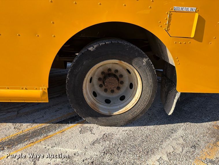 image for item FM6509 2008 Workhorse W42 delivery truck