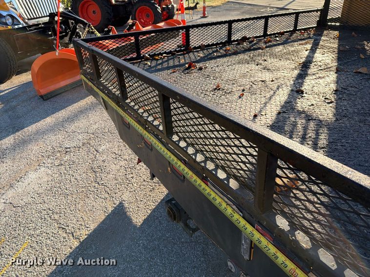 image for item FM6512 2007 Chevrolet Silverado 3500HD flatbed pickup truck
