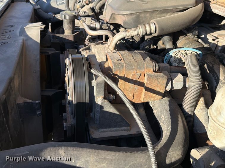 image for item FM6512 2007 Chevrolet Silverado 3500HD flatbed pickup truck