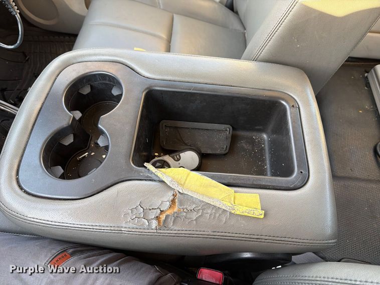 image for item FM6513 2013 Chevrolet Silverado 2500HD Crew Cab pickup truck