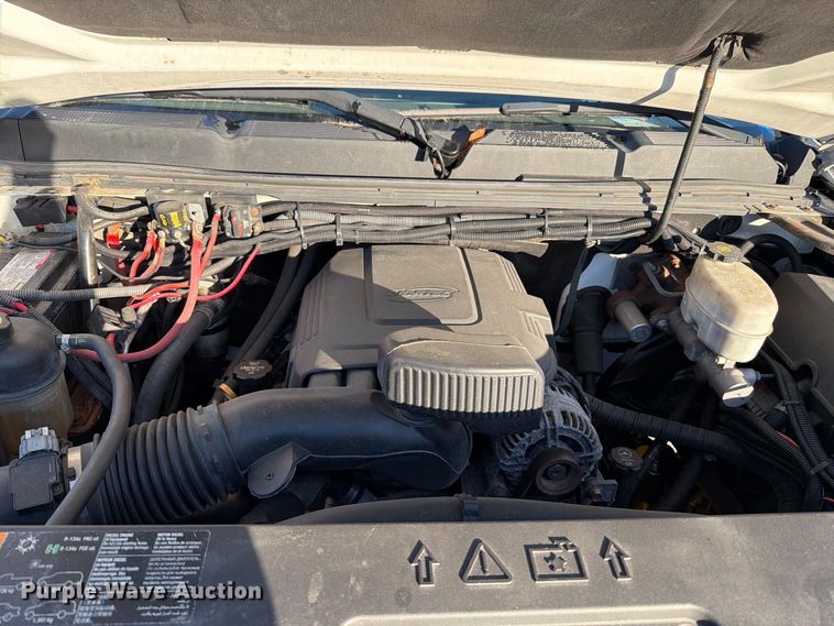 image for item FM6513 2013 Chevrolet Silverado 2500HD Crew Cab pickup truck