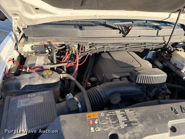 image for item FM6513 2013 Chevrolet Silverado 2500HD Crew Cab pickup truck