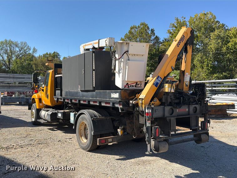 image for item FM6515 2012 International 7400 hook lift truck