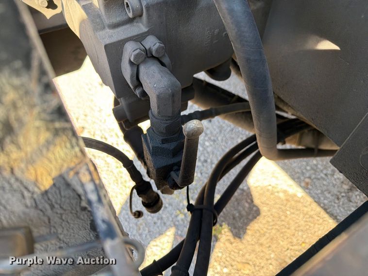 image for item FM6515 2012 International 7400 hook lift truck
