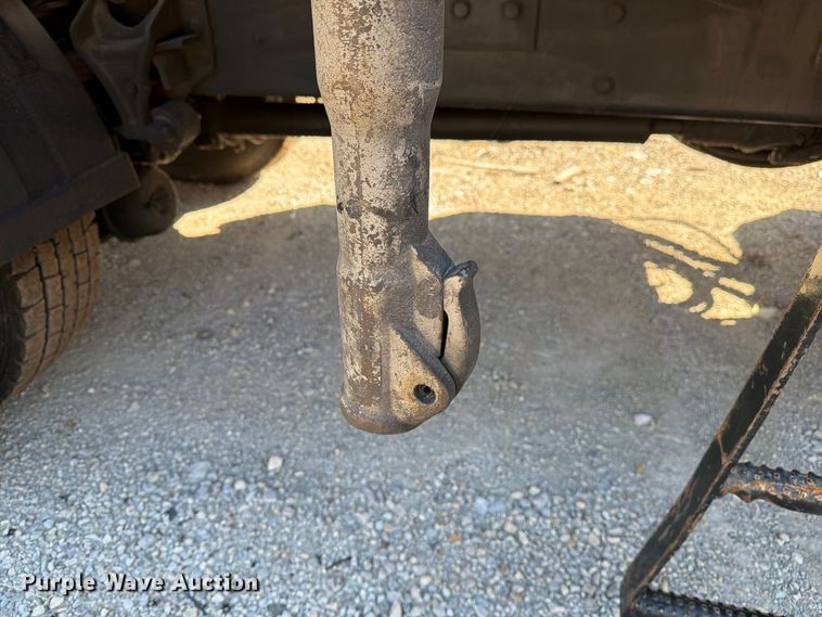 image for item FM6515 2012 International 7400 hook lift truck