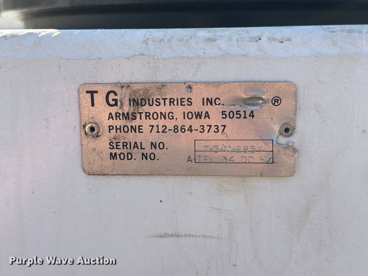 image for item FM6515 2012 International 7400 hook lift truck
