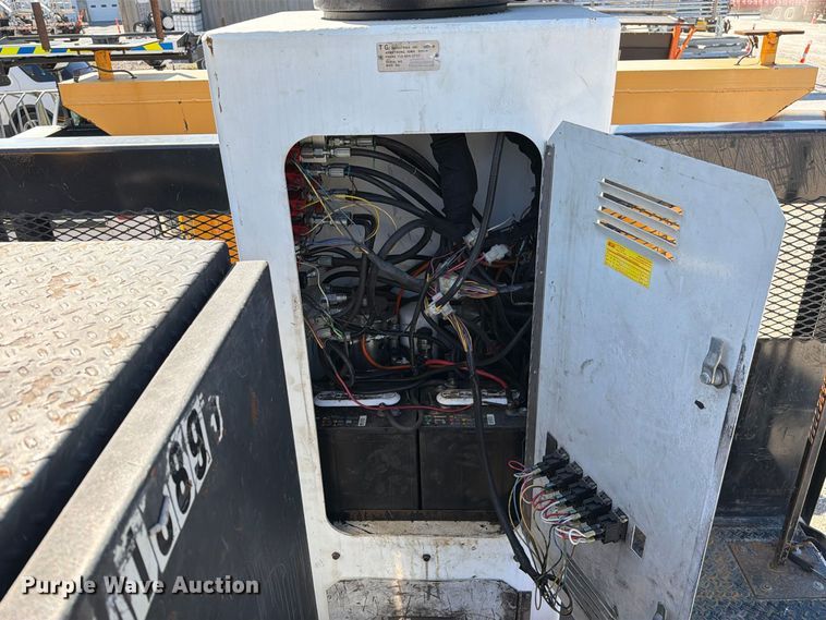 image for item FM6515 2012 International 7400 hook lift truck