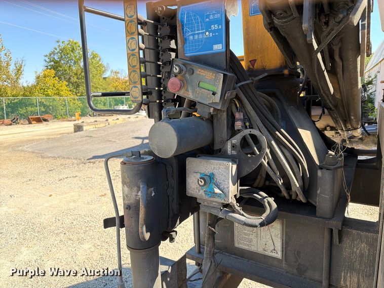 image for item FM6515 2012 International 7400 hook lift truck