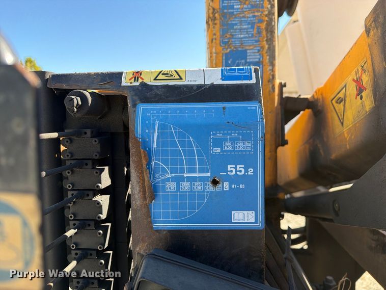 image for item FM6515 2012 International 7400 hook lift truck