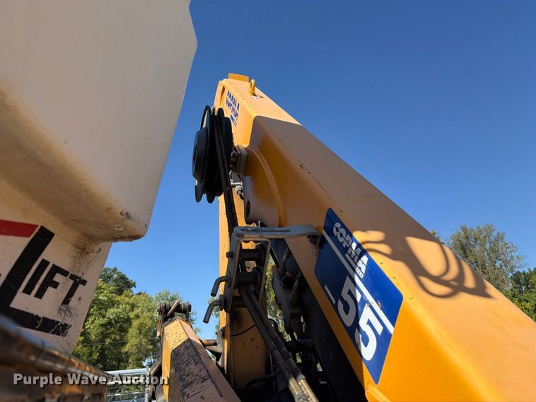 image for item FM6515 2012 International 7400 hook lift truck
