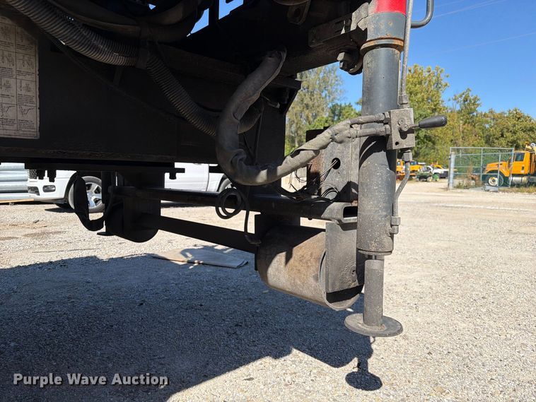 image for item FM6515 2012 International 7400 hook lift truck