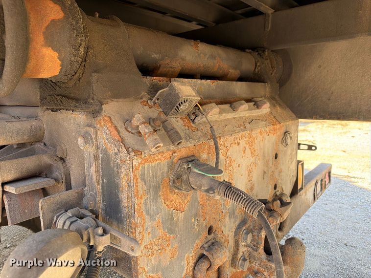 image for item FM6515 2012 International 7400 hook lift truck
