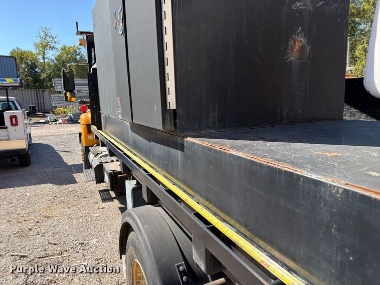 image for item FM6515 2012 International 7400 hook lift truck