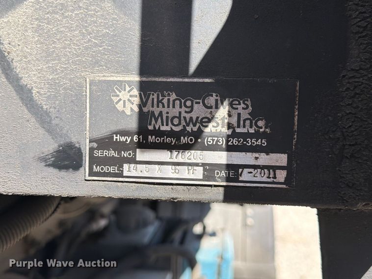 image for item FM6515 2012 International 7400 hook lift truck