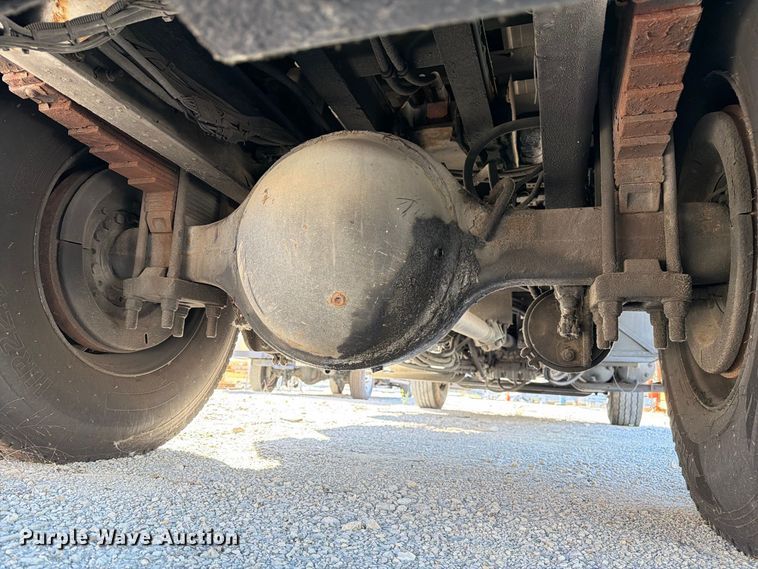 image for item FM6515 2012 International 7400 hook lift truck