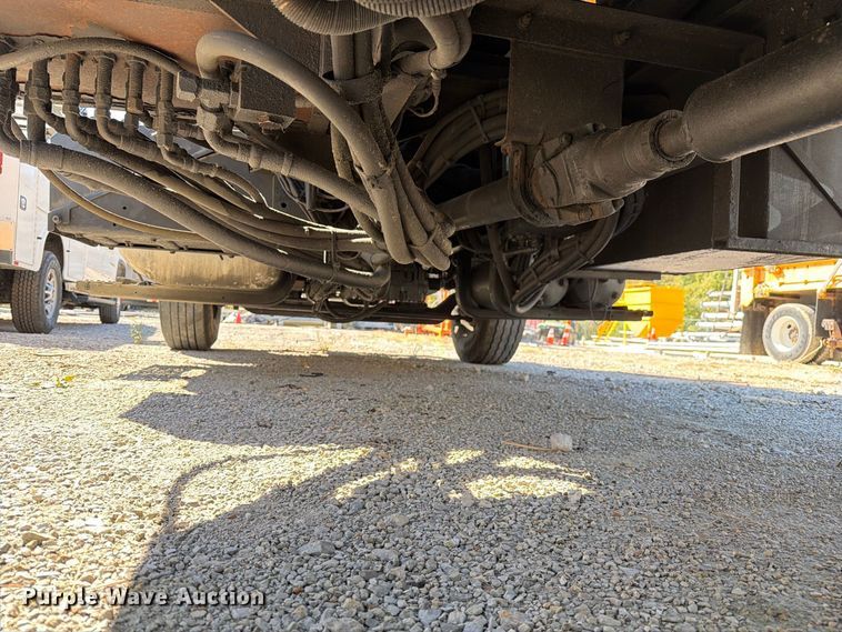 image for item FM6515 2012 International 7400 hook lift truck