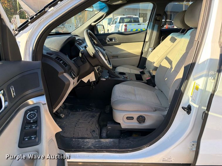 image for item FM6516 2015 Ford Explorer SUV