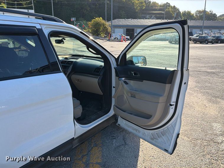 image for item FM6516 2015 Ford Explorer SUV