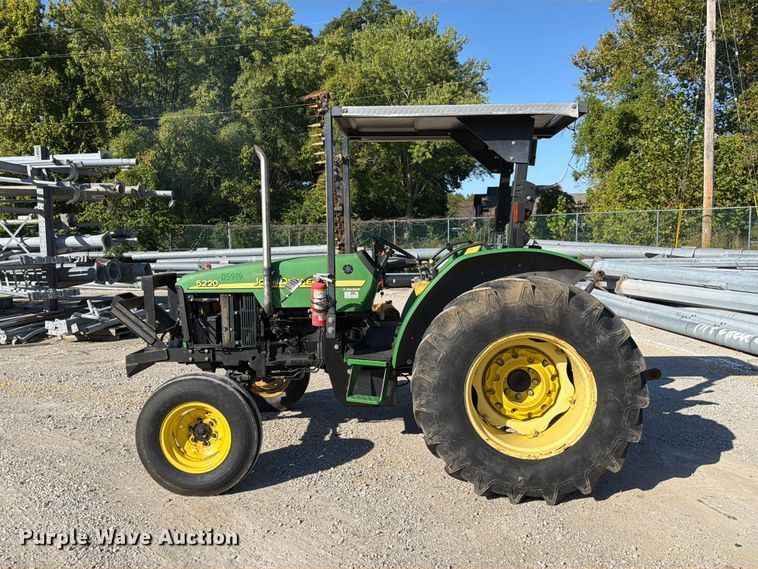 image for item FM6520 John Deere 5220 tractor
