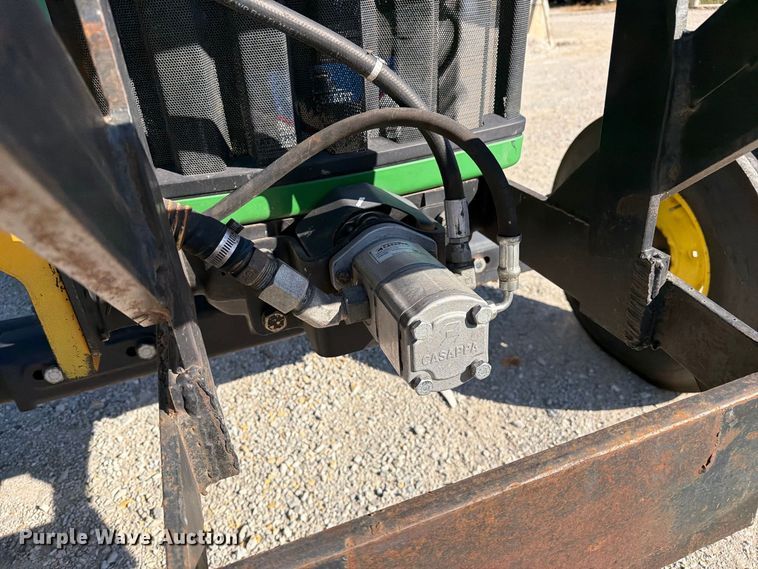 image for item FM6520 John Deere 5220 tractor