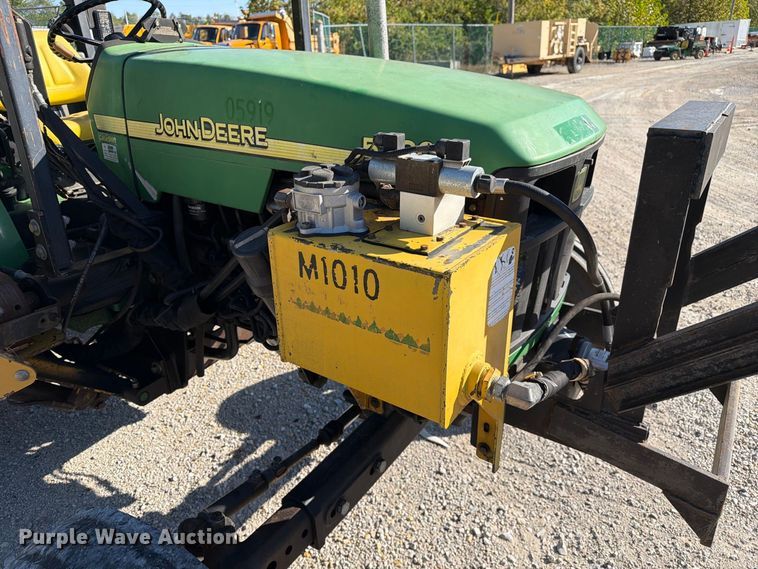 image for item FM6520 John Deere 5220 tractor