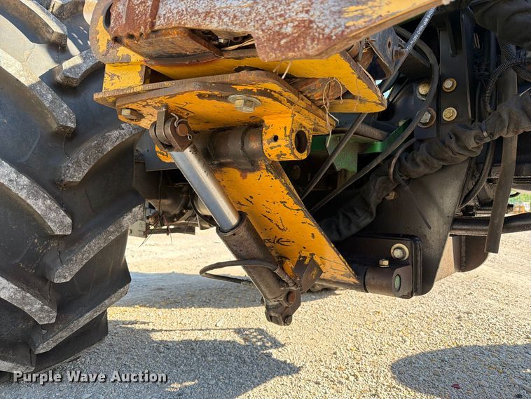 image for item FM6520 John Deere 5220 tractor