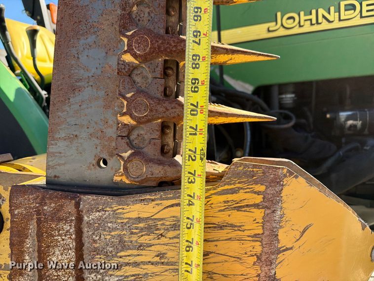 image for item FM6520 John Deere 5220 tractor