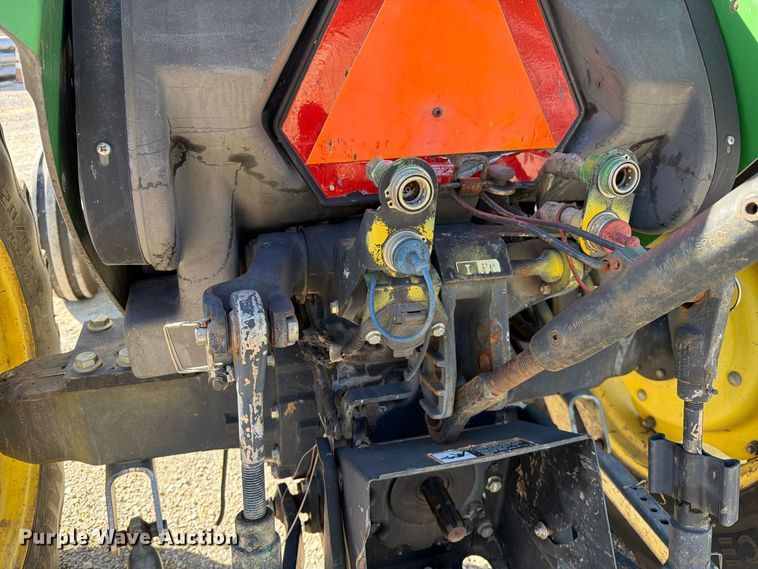 image for item FM6520 John Deere 5220 tractor