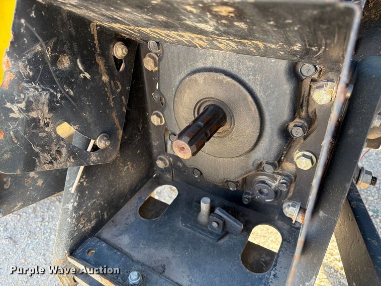 image for item FM6520 John Deere 5220 tractor