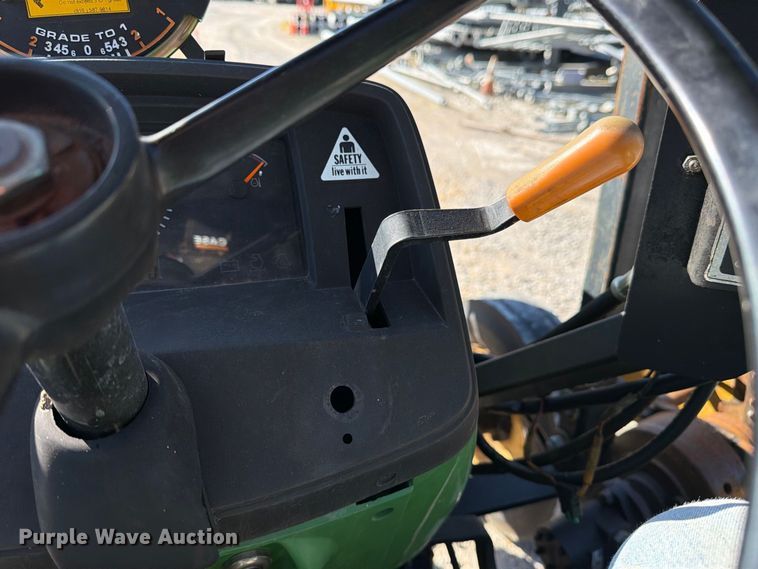 image for item FM6520 John Deere 5220 tractor
