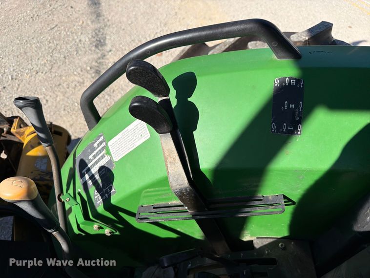 image for item FM6520 John Deere 5220 tractor