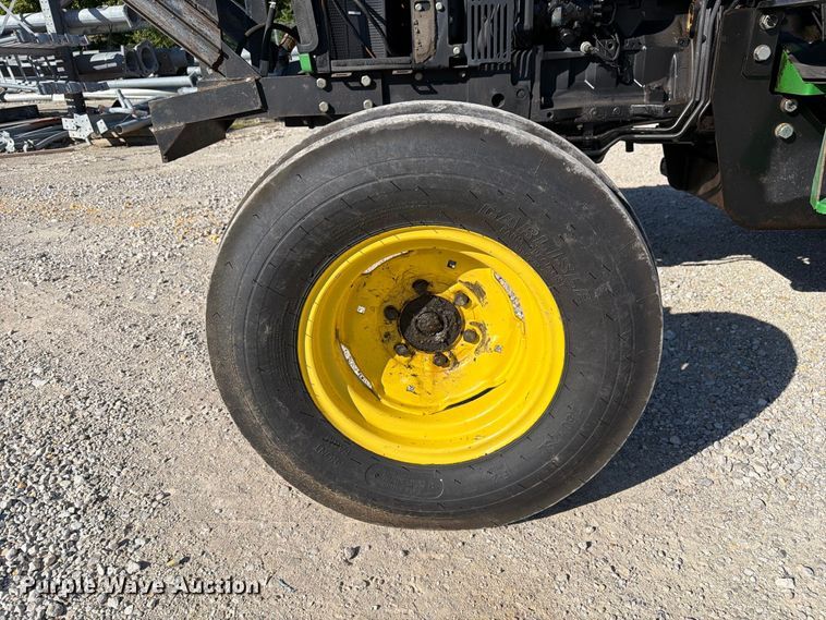 image for item FM6520 John Deere 5220 tractor